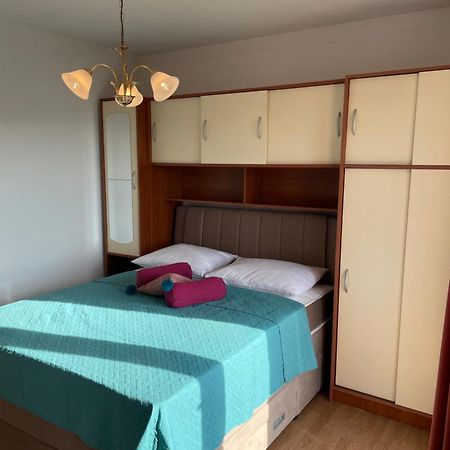 Comfortable Apartment Near The Sea Трогір Екстер'єр фото
