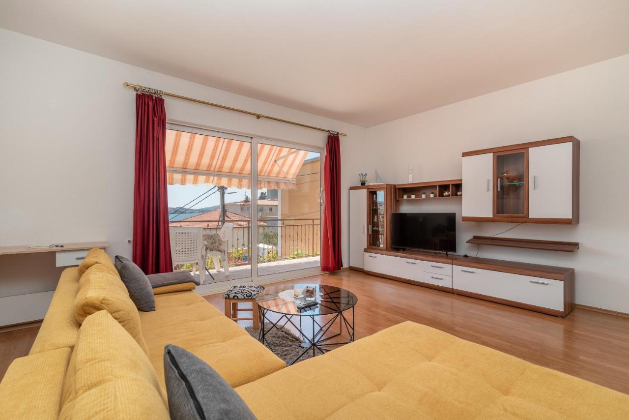 Comfortable Apartment Near The Sea Трогір Екстер'єр фото